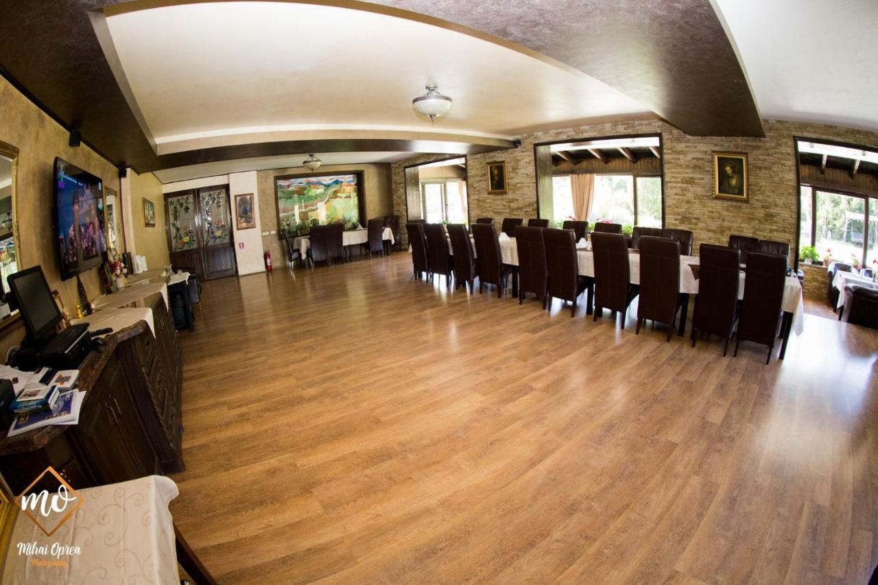 Hanul Simon Pensiune & Restaurant 브란 외부 사진