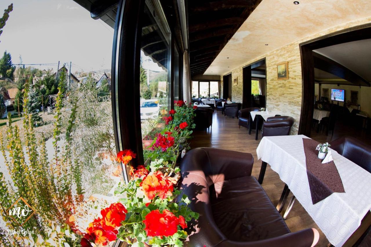 Hanul Simon Pensiune & Restaurant 브란 외부 사진