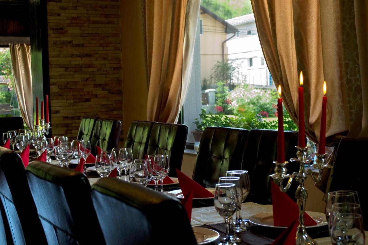 Hanul Simon Pensiune & Restaurant 브란 외부 사진