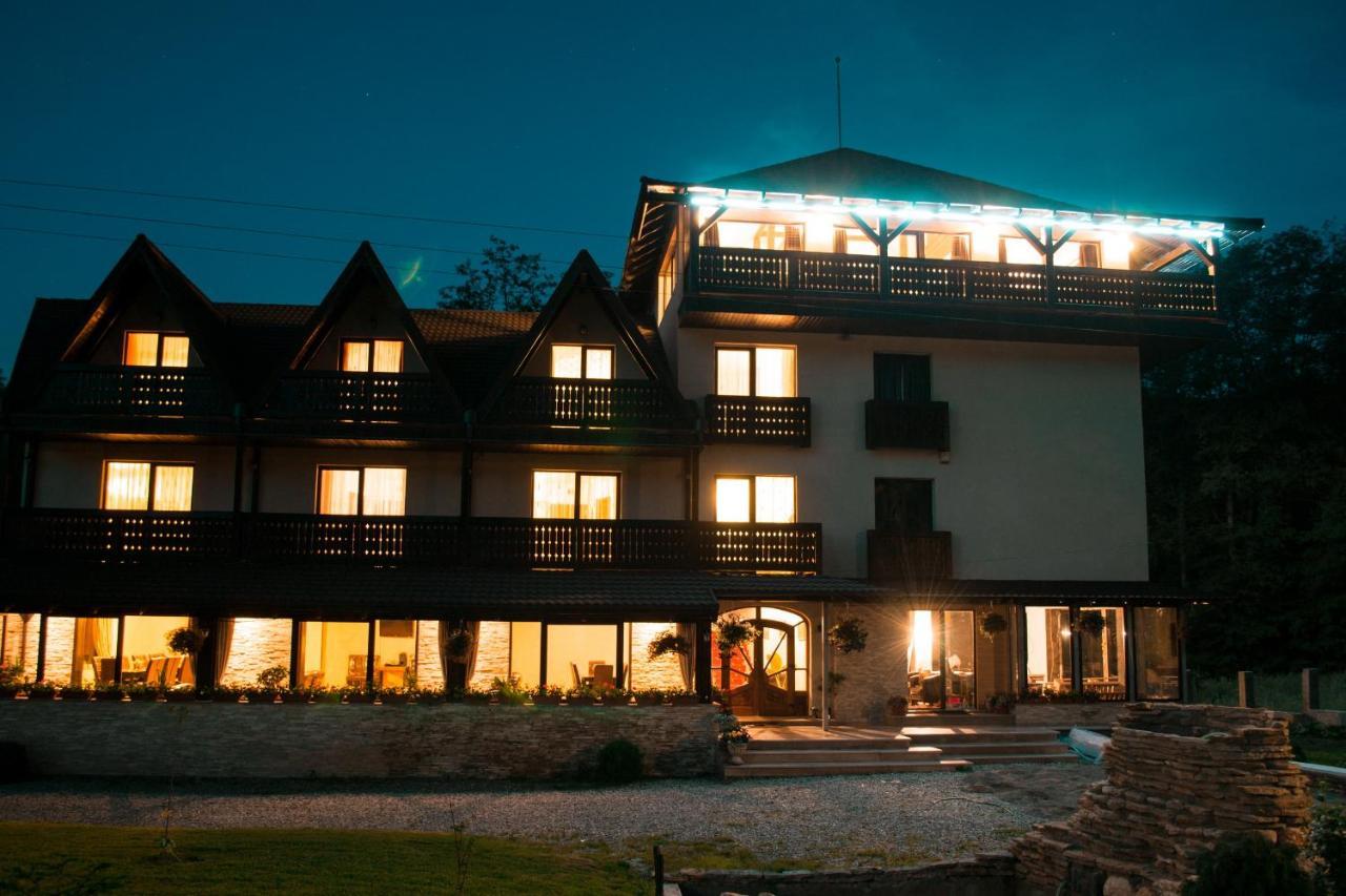 Hanul Simon Pensiune & Restaurant 브란 외부 사진
