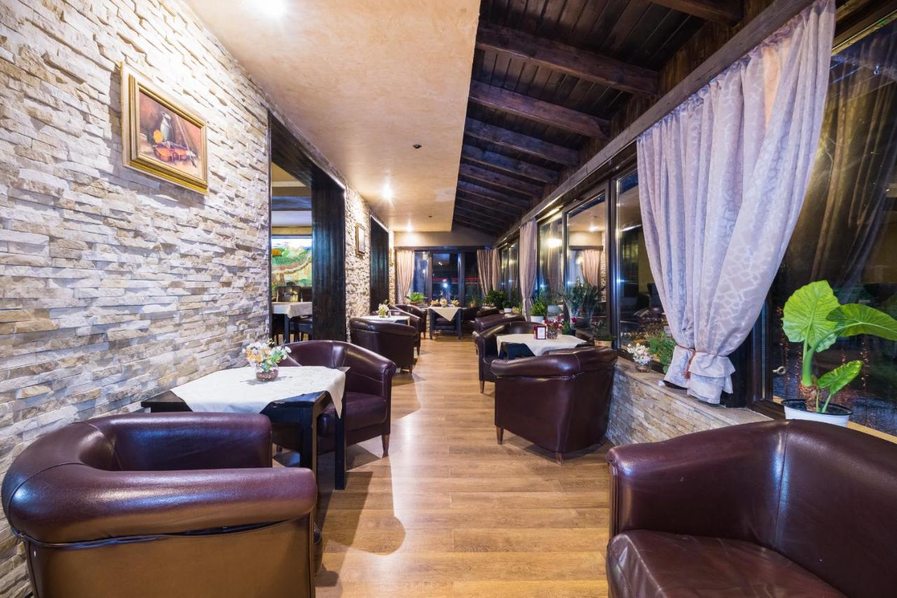 Hanul Simon Pensiune & Restaurant 브란 외부 사진