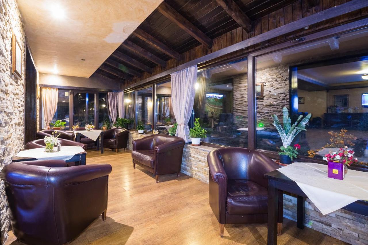 Hanul Simon Pensiune & Restaurant 브란 외부 사진