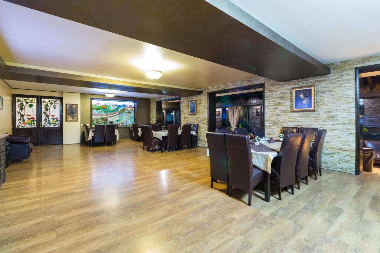 Hanul Simon Pensiune & Restaurant 브란 외부 사진