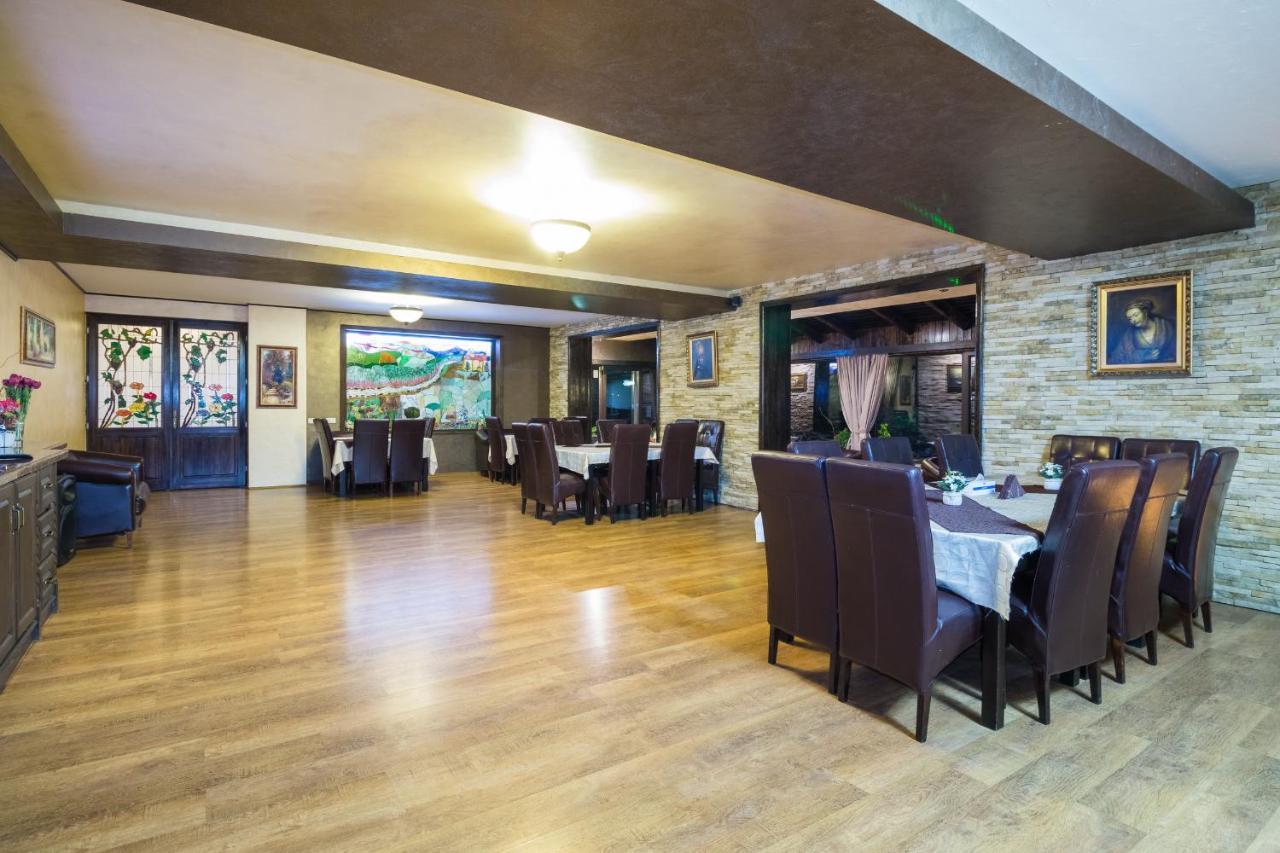 Hanul Simon Pensiune & Restaurant 브란 외부 사진